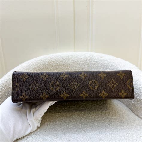 toilettas lv|Poche Toilette NM Monogram .